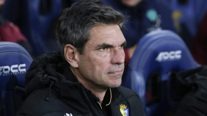 El argentino Mauricio Pellegrino, entrenador del Cádiz CF. EFE/Román Ríos
