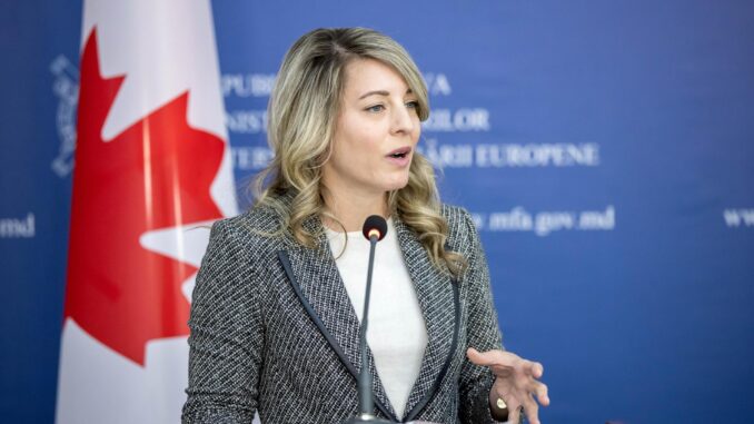 Foto de archivo de la ministra de Relaciones Exteriores de Canadá, Mélanie Joly. EFE/Dumitru Doru
