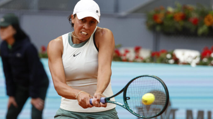 La tenista estadounidense Madison Keys en su partido ante la tunecina Ons Jabeur de cuartos de final del Mutua Madrid Open disputado en las instalaciones de la Caja Mágica. EFE/JuanJo Martín
