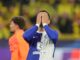 El delantero del Atlético Alvaro Morata lamenta una ocasión fallada durante el partido de vuelta de cuartos de final en Dortmund. EFE/EPA/FRIEDEMANN VOGEL