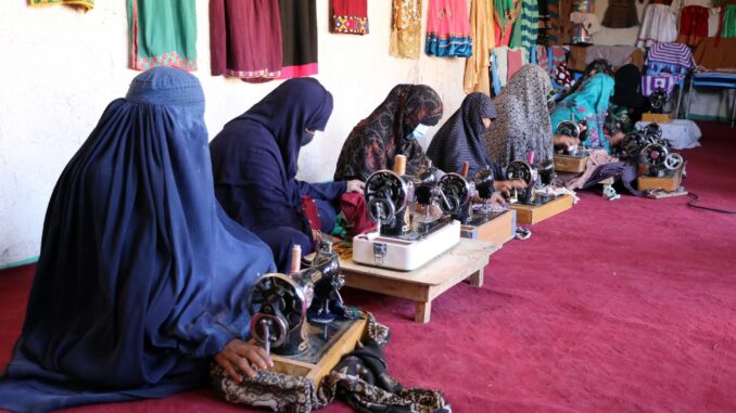 Foto archivo. Mujeres Afganistan. EFE/EPA/STRINGER
