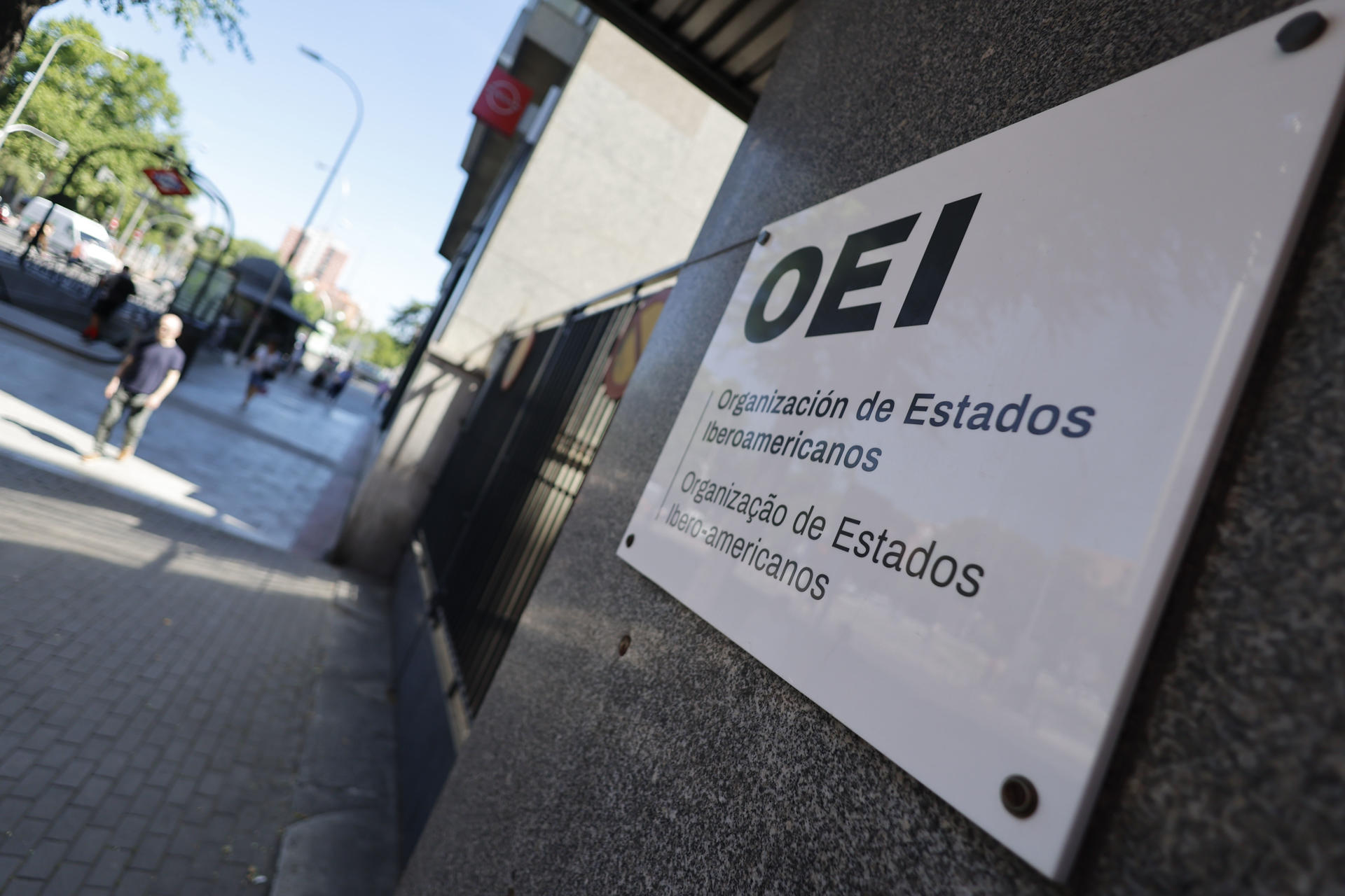 Vista de la fachada de la Organización de Estados Iberoamericanos para la Educación, la Ciencia y la Cultura (OEI), el mayor organismo de cooperación multilateral entre países de habla española y portuguesa, que ha sido galardonada este miércoles con el Premio Princesa de Asturias de Cooperación Internacional 2024. EFE/ Sergio Perez
