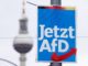 Imagen de archivo de un cartel electoral del partido ultraderechista Alternativa para Alemania (AfD) que dice "¡Ahora AfD!", en Berlín, Alemania. EFE/EPA/CLEMENS BILAN