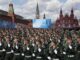 Soldados del Ejército ruso en la Plaza Roja. EFE/EPA/MAXIM SHIPENKOV