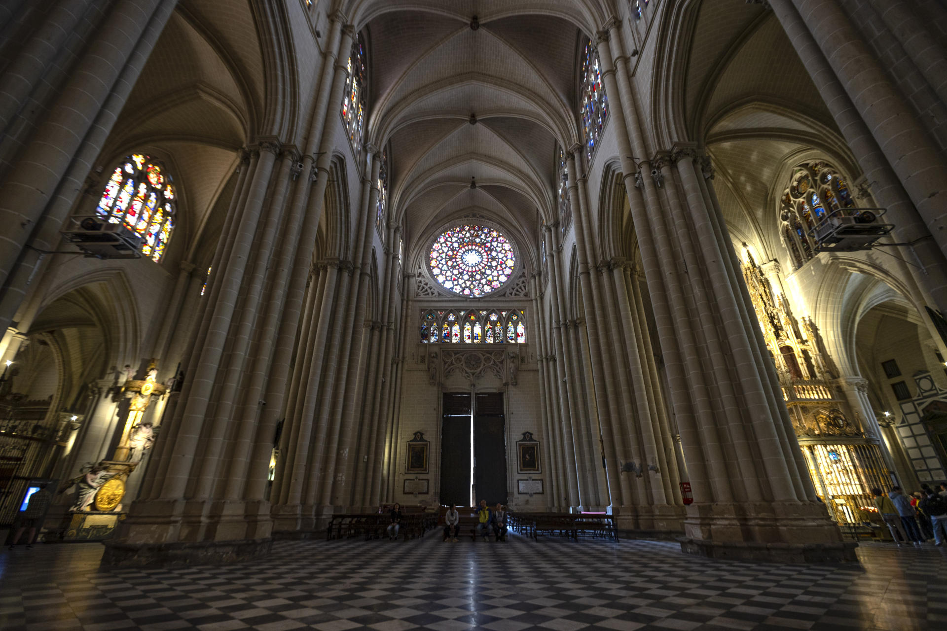 Imagen interior de la Catedral de Toledo. EFE/Ismael Herrero
