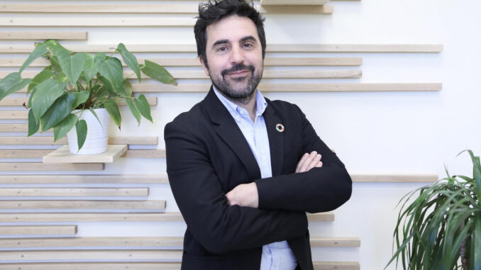 El nuevo Comisionado para la Economía Circular, Alejandro Dorado Nájera, afirma en una entrevista con EFE en el marco del Día Internacional del Reciclaje que la colaboración entre vecinos y ayuntamientos es clave para que sea efectiva la recogida selectiva de residuos, que es una pieza "fundamental" para la reducción del volumen de basura que se envía los vertederos o se incinera. EFE/Ministerio para la Transición Ecológica y Reto Demográfico -SOLO USO EDITORIAL/SOLO DISPONIBLE PARA ILUSTRAR LA NOTICIA QUE ACOMPAÑA (CRÉDITO OBLIGATORIO)-
