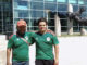 Dos hinchas de México posan antes del partido de la Copa América entre México y Jamaica afuera del estadio NRG, en Houston (EE.UU.). EFE/ Claudia Aguilar