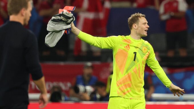 El portero alemán Neuer reacciona después de ganar el partido de octavos de la Eurocopa 2024 entre su selección y Dinamarca. EFE/EPA/FRIEDEMANN VOGEL
