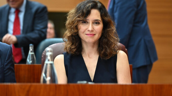 La presidenta de la Comunidad de Madrid, Isabel Díaz Ayuso, a su llegada al último pleno del periodo de sesiones de la Asamblea de Madrid. EFE/Fernando Villar
