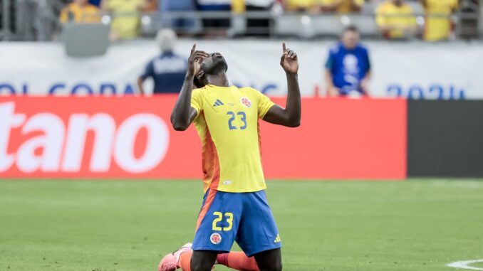 Davinson Sanchez de Colombia reacciona luego de derrotar a Costa Rica en la Copa América. EFE/EPA/JUAN G. MABANGLO
