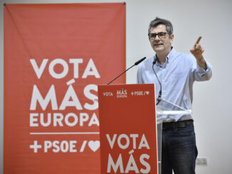 El secretario de Justicia del PSOE y ministro de la Presidencia, Félix Bolaños, este domingo en Níjar (Almería). EFE/ Carlos Barba