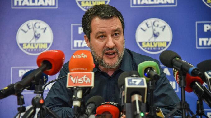 Imagen del ultraderechista italiano Matteo Salvini, líder de la Liga y actual vicepresidente del Gobierno.
EFE/EPA/MATTEO CORNER
