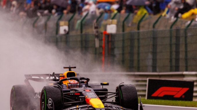 El neerlandés Max Verstappen (Red Bull) se llevó la 'pole position' del Gran Premio de Bélgica en el circuit de Spa-Francorchamps Bélgica. EFE/EPA/OLIVIER MATTHYS
