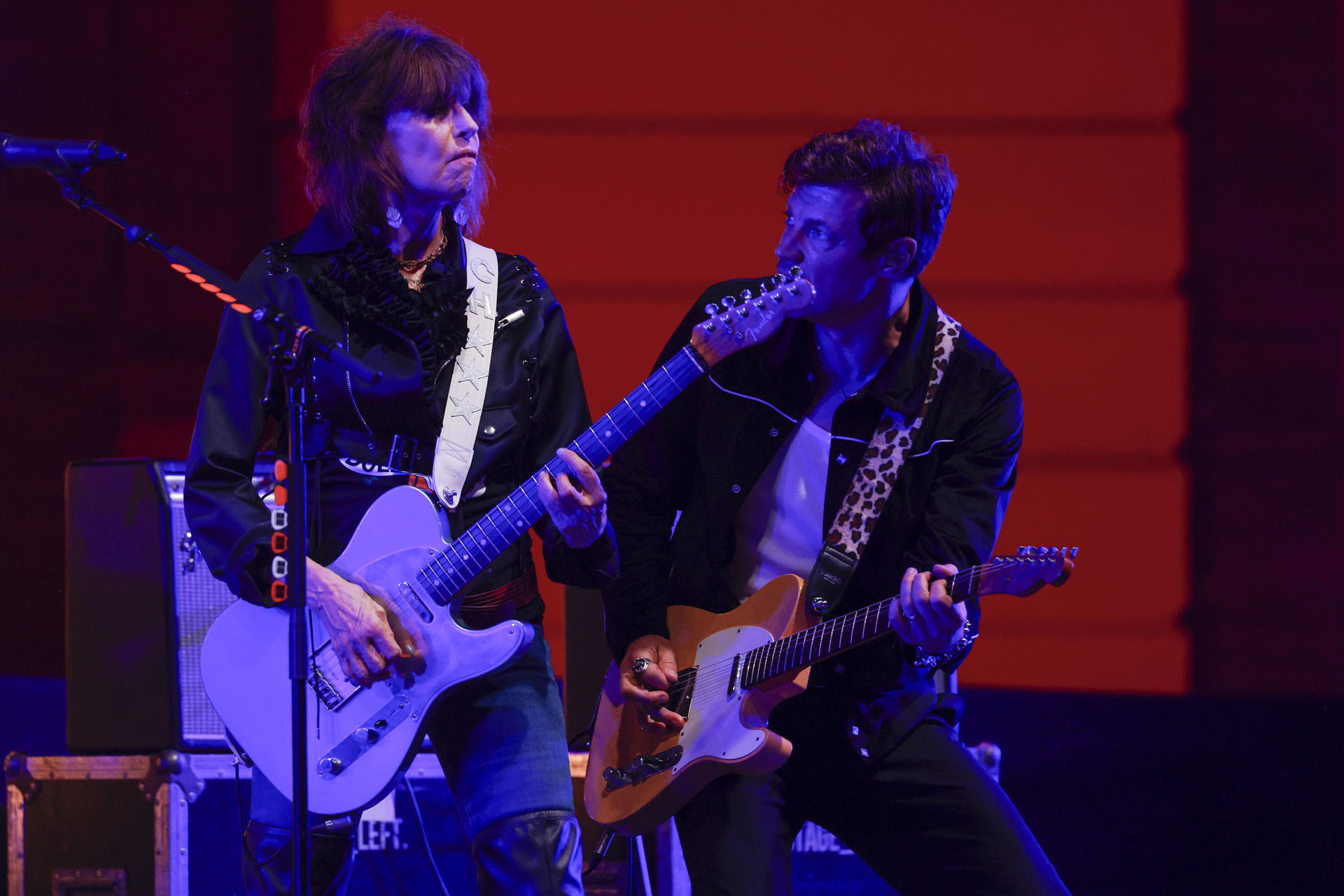 La banda británica 'The Pretenders' durante el concierto del festival Les Nits de Barcelona ofrecido este lunes en el Palau de Pedralbes. EFE/Quique García
