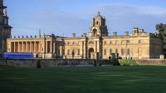 Vista del Palacio de Blenheim, sede de la reunión de la Comunidad Política Europea (CPE), en Woodstock, Oxfordshire, Gran Bretaña, el 18 de julio de 2024. EFE/EPA/CHRIS RATCLIFFE / POOL
