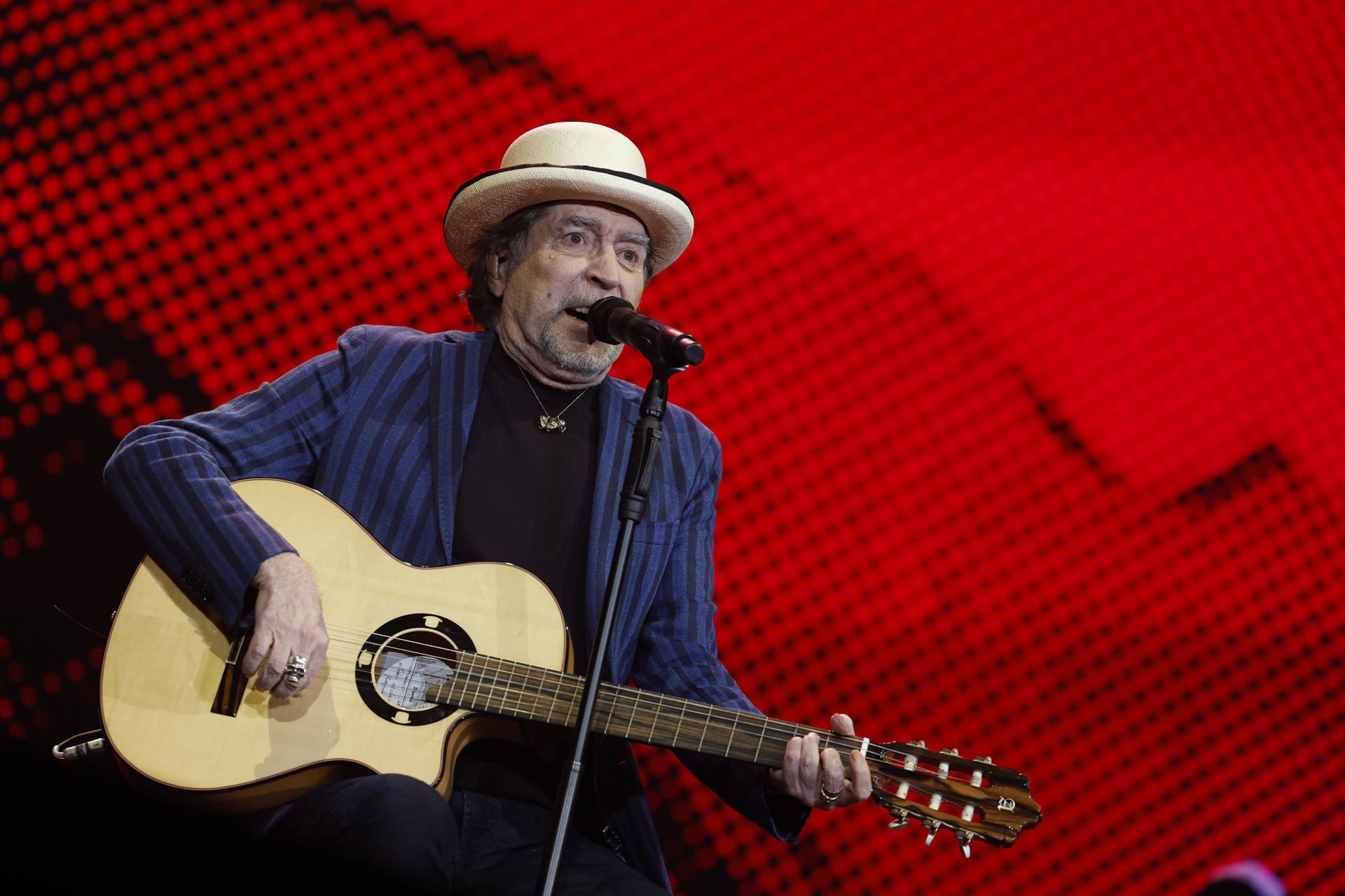 Foto archivoEl cantante Joaquín Sabina. EFE/ Javier Lizón
