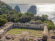 Vista aérea del Antiguo monasterio de la Certosa de San Giacomo, en la isla de Capri, donde se sitúa su nuevo museo arqueológico. La isla italiana de Capri, en la bahía de Nápoles en el sur de Italia, inauguró este viernes su nuevo museo arqueológico en el antiguo monasterio de la Certosa de San Giacomo con una exposición sobre la historia de los emperadores romanos. EFE/ Ministerio De Cultura De Italia/SÓLO USO EDITORIAL/SÓLO DISPONIBLE PARA ILUSTRAR LA NOTICIA QUE ACOMPAÑA (CRÉDITO OBLIGATORIO)