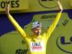 El ciclista esloveno Tadej Pogacar del equipo Emirates de los EAU celebra con el maillot amarillo de líder general en el podio después de la novena etapa de la carrera ciclista Tour de Francia 2024 de más de 199 km de Troyes a Troyes, Francia. EFE/EPA/KIM LUDBROOK