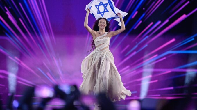 La cantante Eden Golan representante de Israel en la 68ª edición del Festival de la Canción de Eurovisión (ESC) que se celebró en Malmo, Suecia, 11 de mayo de 2024. EFE/EPA/JESSICA GOW SUECIA FUERA
