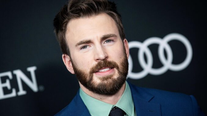 El actor estadounidense Chris Evans posa para los medios en Los Ángeles, California (Estados Unidos). EFE/ Etienne Laurent
