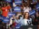 Fotografía de archivo de la vicepresidenta de Estados Unidos y candidata demócrata, Kamala Harris, durante un mitin de campaña en el Centro de Convocatoria del Estado de Georgia en Atlanta, Georgia, EE.UU., el 30 de julio de 2024.. EFE/EPA/Edward M. Pio Roda