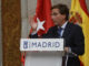 El alcalde de Madrid, José Luis Martínez-Almeida, interviene durante el acto de entrega de "Las Palomas de Bronce-Bomberos de Madrid" con motivo de la Virgen de la Paloma. EFE/ Fernando Alvarado