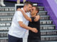 El entrenador del Real Valladolid, el uruguayo Paulo Pezzolano (i), saluda al del Leganés, Borja Jiménez, se saludan antes del inicio de partido de LaLiga entre Real Valladolid  y Leganés, este miércoles en el estadio José Zorrilla. EFE/R. GARCIA