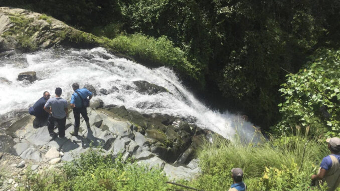 Las autoridades de Nepal han recuperado este martes el cuerpo sin vida de un turista español que fue hallado en un río, ha afirmado a EFE un portavoz de la Policía nepalí, quien añadió que están buscando a otra turista española desaparecida que viajaba con él. EFE/ Bharat Man Gurung Portavoz De La Municipalidad Rural De Annapurna SOLO USO EDITORIAL/SOLO DISPONIBLE PARA ILUSTRAR LA NOTICIA QUE ACOMPAÑA (CRÉDITO OBLIGATORIO)
