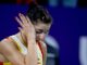 La española Carolina Marin tras lesionarse en La Chapelle Arena in Paris, Francia. EFE/EPA/DIVYAKANT SOLANKI