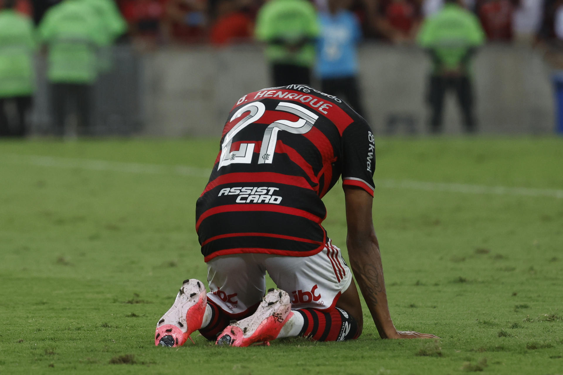 Bruno Henrique de Flamengo reacciona en el partido de ida de cuartos de final de la Copa Libertadores. EFE/ Antonio Lacerda
