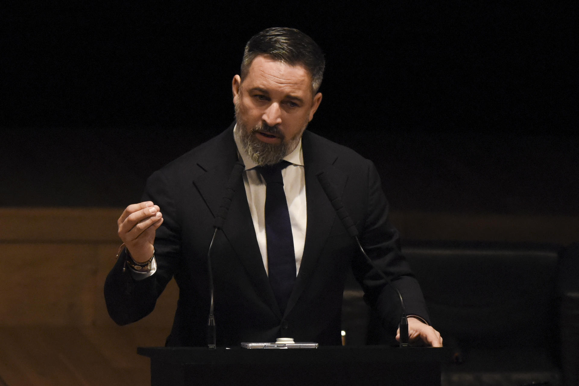 El presidente de Vox y de la Fundación Disenso, Santiago Abascal, habla en la inauguración del III Encuentro Regional de Foro Madrid Río de La Plata 2024 este jueves, en Buenos Aires (Argentina). EFE/ Matías Martín Campaya
