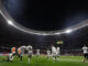 Los jugadores del Real Madrid calientan antes del inicio del encuentro correspondiente a la jornada 8 de LaLiga EA Sports disputado entre el Atlético de Madrid y el Real Madrid en el estadio Civitas Metropolitano de Madrid. EFE/ J.J Guillén