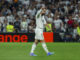 El defensa del Real Madrid, Dani Carvajal, tras conseguir el primer gol del equipo madridista durante el encuentro correspondiente a la sexta jornada de Laliga EA Sports que disputaron Real Madrid y Espanyol en el estadio Santiago Bernábeu, en Madrid. EFE / Kiko Huesca.