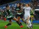 MADRID, 26/09/2024.- Las centrocampistas del Sporting de Portugal Ana Borges (i) y Andreia Bravo (c) disputan una posesión con la centrocampista escocesa del Real Madrid Caroline Weir (d) durante el encuentro de la segunda ronda de la UEFA Liga de Campeones Femenina entre el Real Madrid y el Sporting de Portugal disputado este jueves en el Estadio Alfredo Di Stéfano de Madrid. EFE/ Kiko Huesca