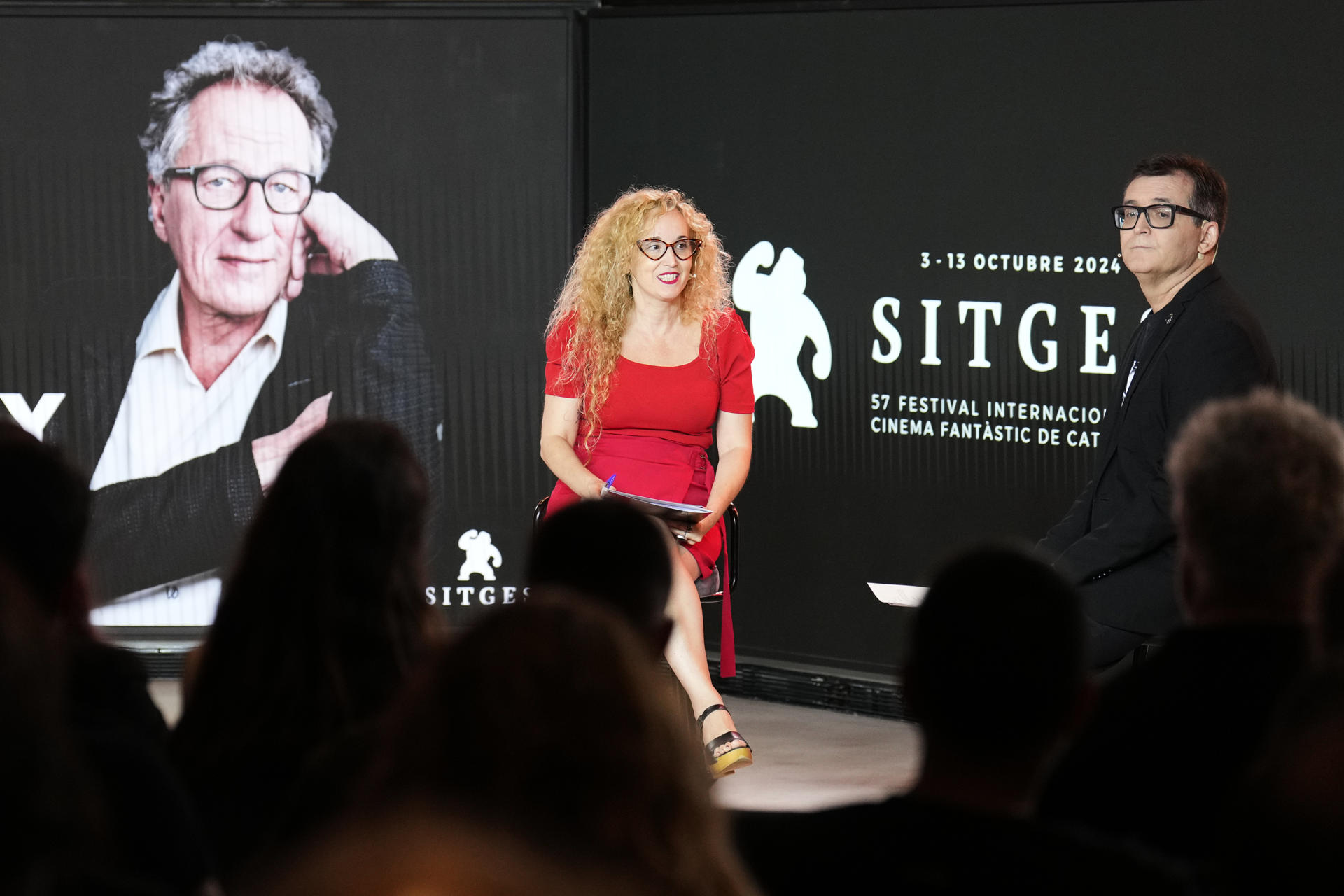 El director del Festival de Cine Fantástico de Sitges, Ángel Sala, y la directora de la fundación Sitges Festival, Monica Garcia Massagué, durante la presentación de su 57 edición, que se celebrará del 3 al 13 de octubre, y que inaugurará con 'Presence', el nuevo título del estadounidense Steven Soderbergh, responsable de filmes como 'Ocean's Eleven', mientras que la película de clausura será 'Nunca te sueltes' (Never Let Go), de Alexandre Aja. EFE/Alejandro García
