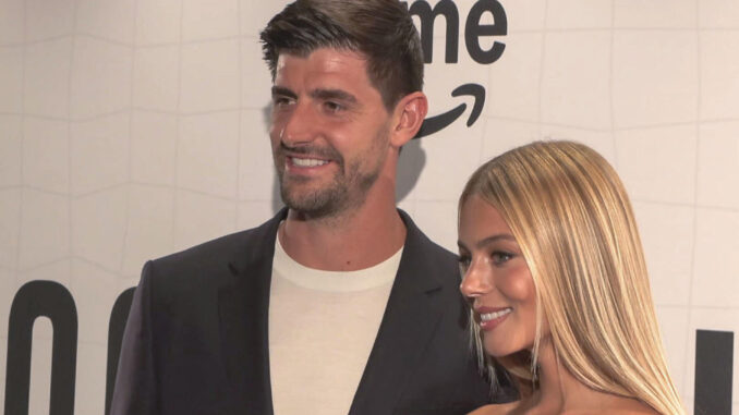 El portero del Real Madrid Thibaut Courtois, a su llegada a la presentación de su nuevo documental, esta tarde en Madrid. EFE/EFE-TV
