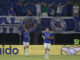 Kaio Jorge (i) de Cruzeiro celebra un gol en un partido de ida de cuartos de final de la Copa Sudamericana. EFE/ Juan Pablo Pino