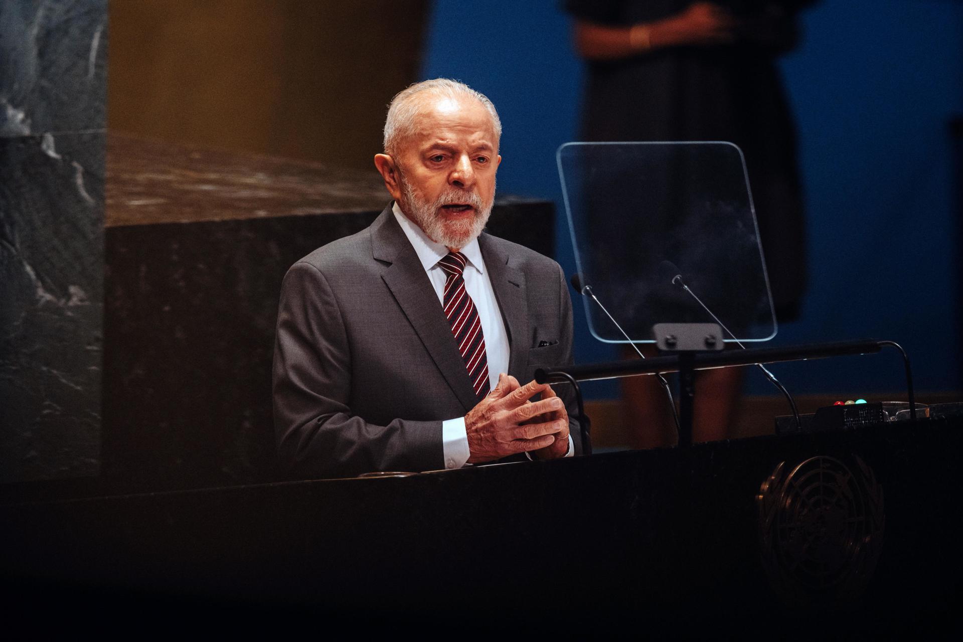 El presidente de Brasil, Luiz Inácio Lula da Silva, habla durante la "Cumbre del Futuro", antes del Debate General del 79º período de sesiones de la Asamblea General de las Naciones Unidas (ONU), en la Sede de las ONU en Nueva York (EE.UU.), este 22 de septiembre de 2024. La Cumbre del Futuro se celebrará del 22 al 23 de septiembre y reunirá a los dirigentes mundiales para abordar los desafíos críticos de la gobernanza mundial. EFE/EPA/Olga Fedrova
