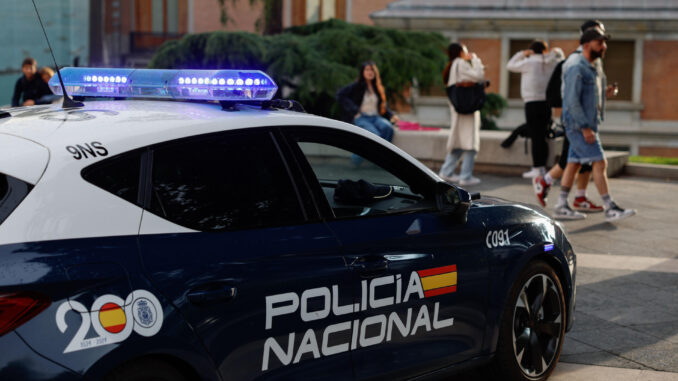 Imagen de archivo de vehículo de la Policía Nacional en Madrid.EFE/Mariscal