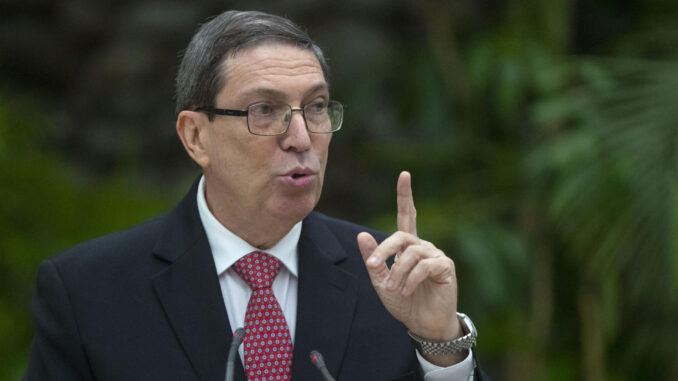 Fotografía de archivo del 12 de septiembre de 2024 del canciller de Cuba Bruno Rodríguez Padilla, hablando en la presentación del informe sobre el impacto de las sanciones económicas de los Estados Unidos contra Cuba, en La Habana (Cuba). EFE/ Yander Zamora
