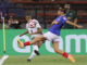 Preeya Chandra (i) de Fiyi disputa un balón con Maëlle Seguin de Francia en un partido del grupo B de la Copa Mundial Femenina sub-20 . EFE/ Luis Eduardo Noriega Arboleda