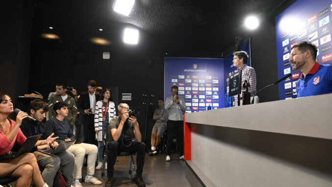 Simeone, durante la rueda de prensa de este sábado.-EFE/ Víctor Lerena
