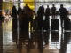 Imagen de archivo de viajeros en el Aeropuerto de Barajas de Madrid. EFE/ Fernando Alvarado