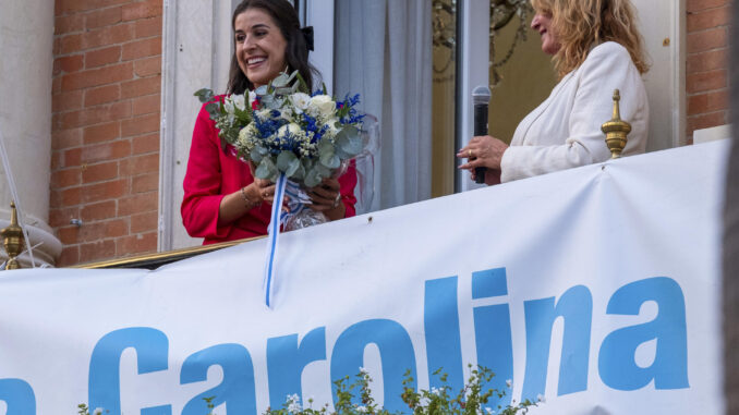 La deportista onubense Carolina Marín durante el homenaje que ha recibido en el ayuntamiento de Huelva. EFE/ Julián Pérez.
