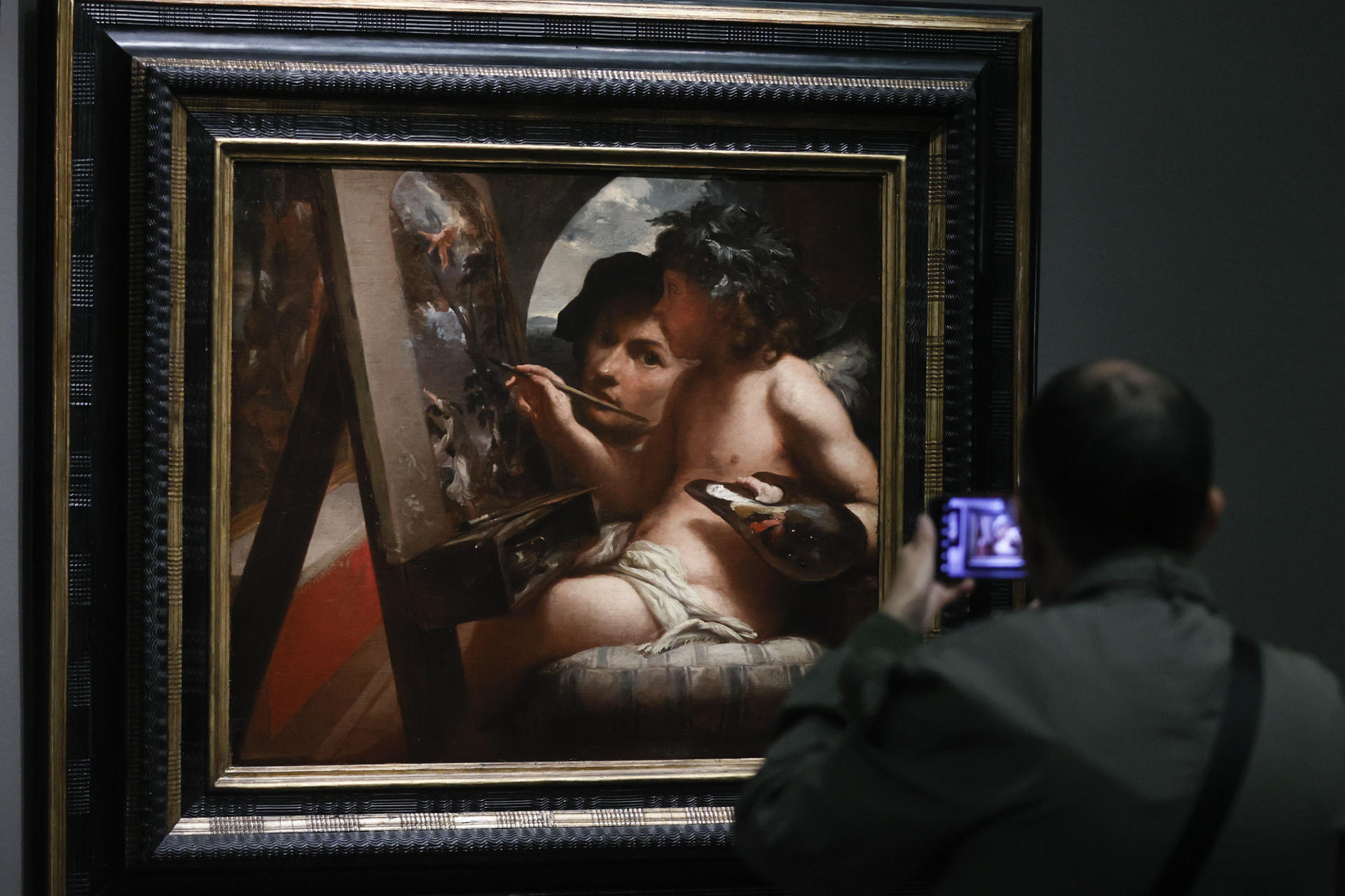 Vista de la exposición “El taller de Rubens”, que incluye una escenificación de dicho taller, y más de 30 obras, y que se podrá visitar en el Museo del Prado desde mañana 15 de Octubre. EFE/ Fernando Alvarado
