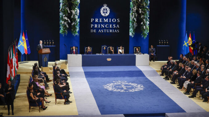 Un momento de la 43 edición de los Premios Princesa de Asturias, celebrada el 20 de octubre de 2023 en el Teatro Campoamor de Oviedo. EFE/Chema Moya
