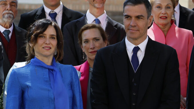 El presidente del Gobierno, Pedro Sánchez, y la presidenta de la Comunidad de Madrid, Isabel Díaz Ayuso, en una imagen de archivo. EFE/Ballesteros
