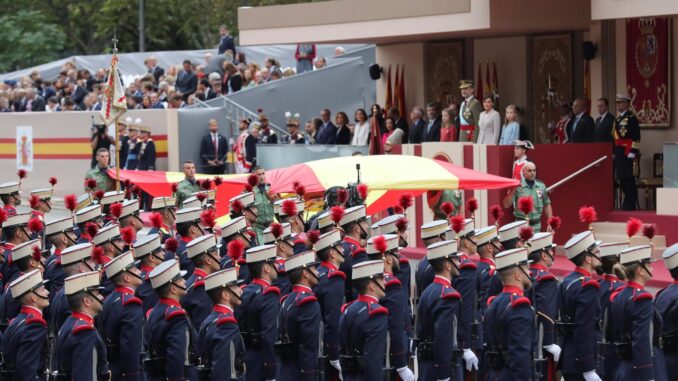 Imagen de archivo de un momento del tradicional desfile del 12 de octubre. EFE/Zipi
