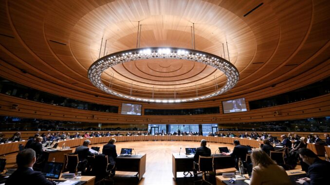 Una fotografía facilitada por el Consejo Europeo muestra la sala de reuniones del Consejo Europeo de Asuntos Exteriores en la ciudad de Luxemburgo, Luxemburgo, el 14 de octubre de 2024. El Consejo de Asuntos Exteriores de octubre está presidido por el alto responsable de la política exterior de la UE, Josep Borrell. (Luxemburgo, Luxemburgo) EFE/EPA/CONSEJO EUROPEO FOLLETO FOLLETO SOLO PARA USO EDITORIAL/NO SE VENDE
