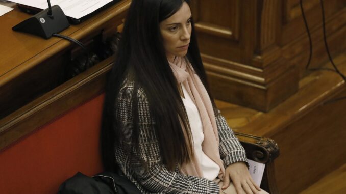 Imagen de archivo de Rosa Peral durante el juicio por la muerte de su expareja en el conocido como "crimen de la Guardia Urbana". EFE/ Andreu Dalmau
